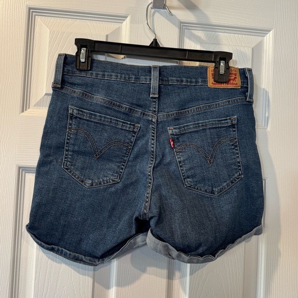 Women’s Levi Jean Shorts Bundle (2 pairs) - Picture 6 of 7